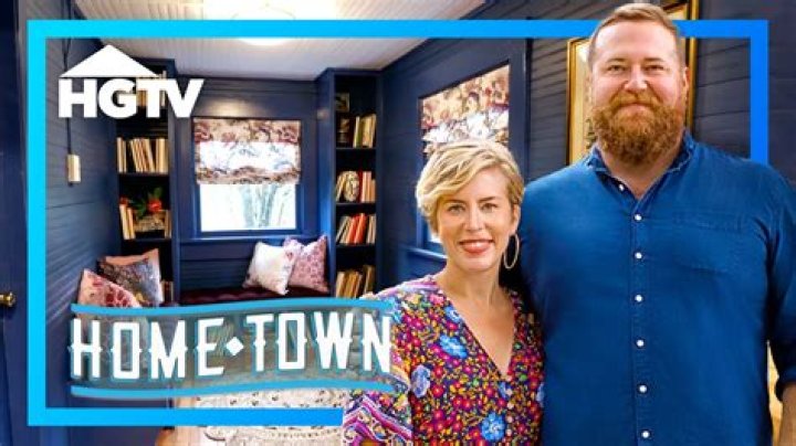 Hometown Couple Divorce: Finding Your Way When Love Ends Close to Home